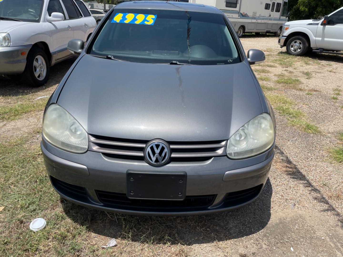 2007 /GRAY Volkswagen Rabbit 4-Door (WVWDR71K77W) with an 2.5L L5 DOHC 20V engine, 6-Speed Automatic Overdrive transmission, located at 2425 Franklin Ave., Waco, TX, 76701, (254) 753-6661, 31.540359, -97.148682 - NICE GAS SAVER, 158k, COLD AIR, $4995 CASH PLUS TTL - Photo#6