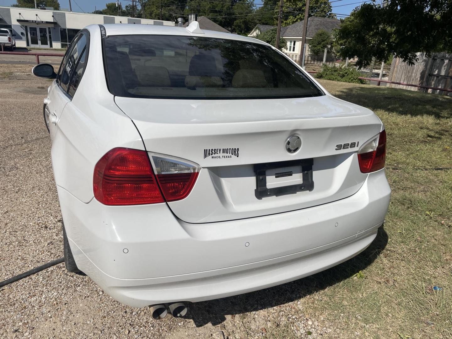 2007 /TAN BMW 3-Series 328i (WBAVA37587N) with an 3.0L L6 DOHC 24V engine, Automatic transmission, located at 2425 Franklin Ave., Waco, TX, 76701, (254) 753-6661, 31.540359, -97.148682 - Photo#2