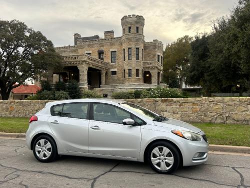 2016 Kia Forte 5-Door LX